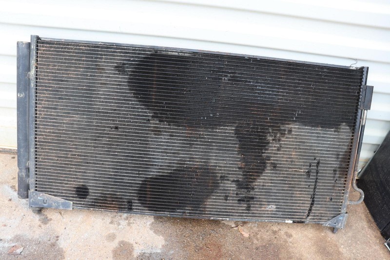 2015-2019 CHEVY SILVERADO 2500 6.0L A/T AC A/C AIR CONDITIONER CONDENSER OEM
