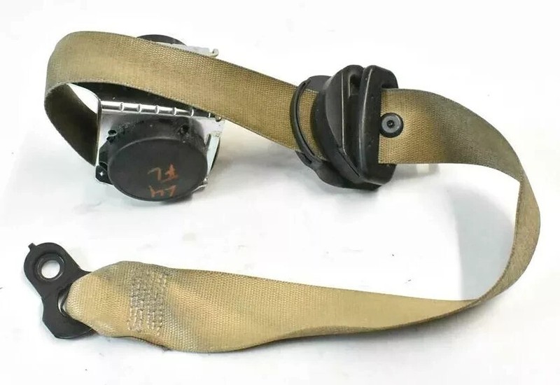 06-08 Mercedes W164 ML550 GL450 rear Left Driver Seat Belt Seatbelt Beige OEM
