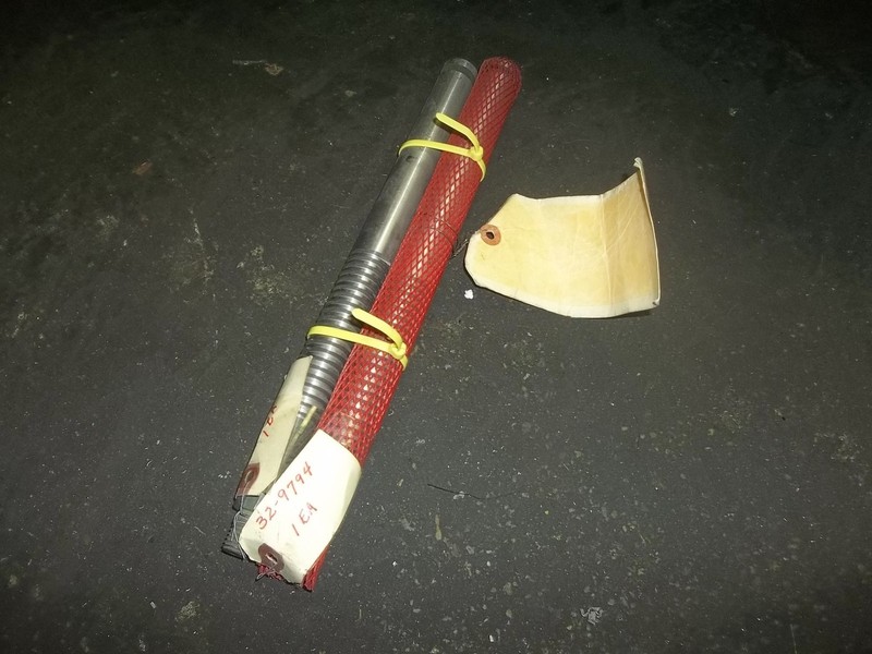 Lot of 2 Threaded Industrial Shafts 32-9794 *FREE SHIPPING*