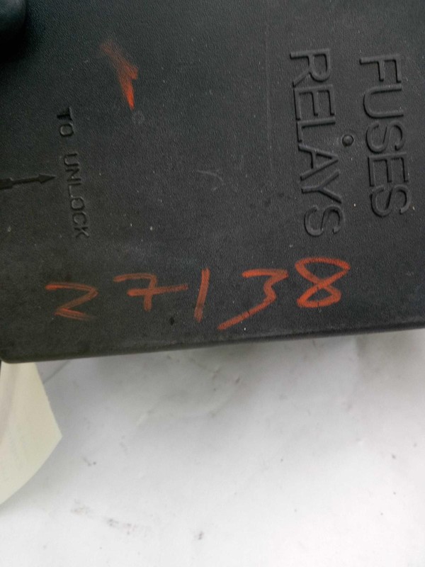 2001 Pontiac Bonneville OEM Fuse Box 3.8L Silver 102K Miles NJ25-27138-689609
