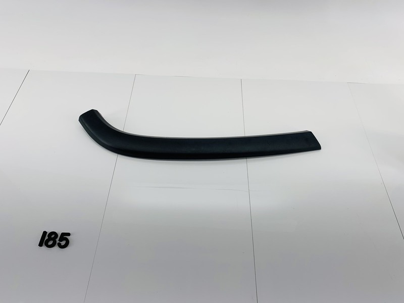 11-21 JEEP GRAND CHEROKEE REAR LEFT FORWARD WHEEL ARCH FLARE MOLDING COVER OEM