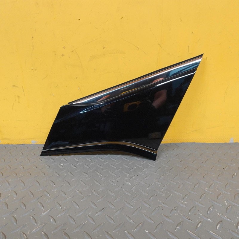 2022-2023 CHEVROLET BOLT EV RIGHT C PILLAR APPLIQUE MOLDING PANEL OEM 42781645