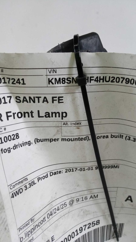 2017 Hyundai Santa Fe Right Fog Light Assembly Silver 629588 Used 116K Miles