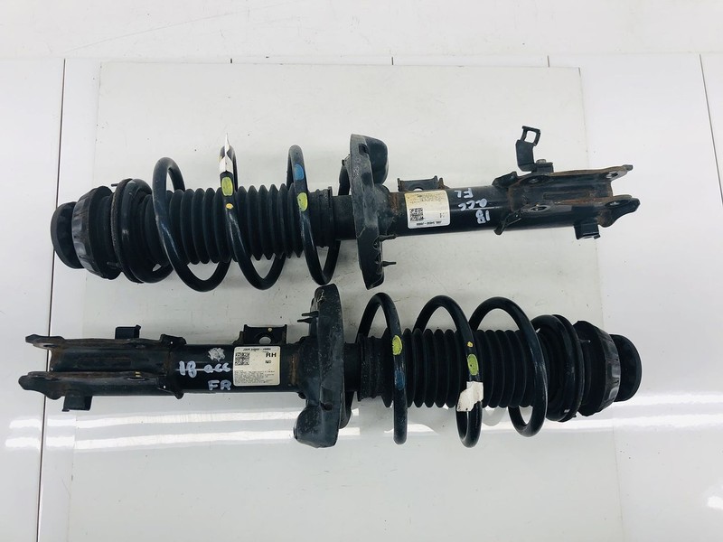 18-19 HYUNDAI ACCENT FRONT RIGHT & LEFT SIDE SUSPENSION SHOCK STRUT SET OEM