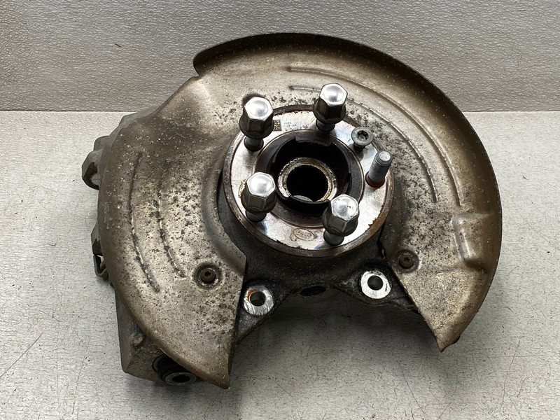 2017-2020 JAGUAR F-PACE REAR LEFT DRIVER SIDE SPINDLE KNUCKLE HUB OEM LOT791
