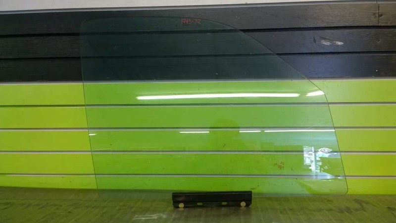 03 JEEP LIBERTY LIMITED 3.7L PASSENGER RIGHT FRONT WINDOW DOOR GLASS OEM 1443-32
