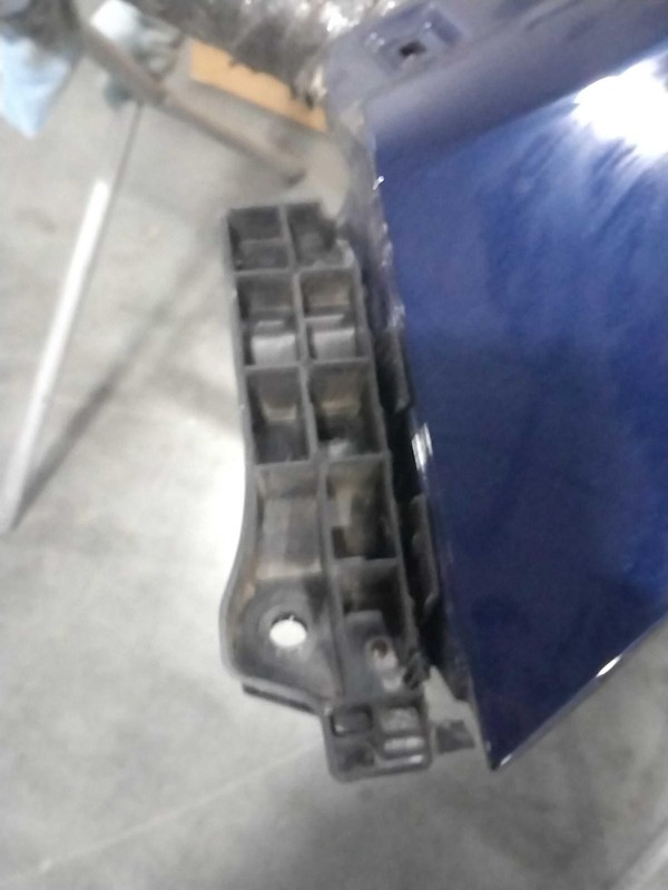 2017 Hyundai Santa Fe Right Fender Blue OEM 68036, 75000 Miles, Used