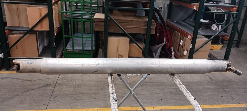15-'18 CHEVROLET SILVERADO 1500 Crew Cab Rear Drive Shaft 4x4 6' 6" box OEM