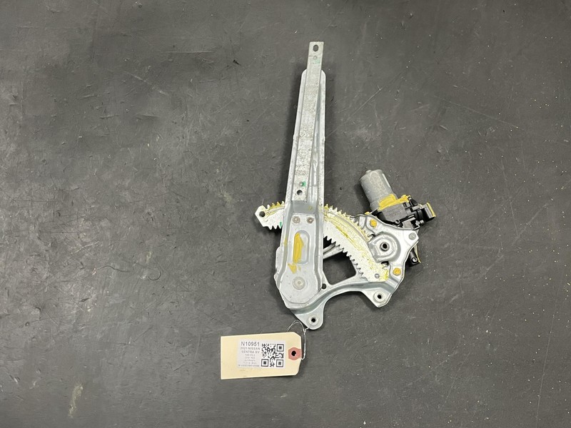 Rear Left Door Window Regulator 2021 Nissan Sentra 82730-6LE0A 2020 2022 2023