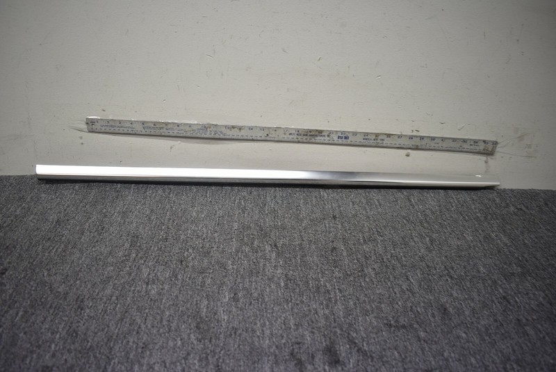 2015-2018 MERCEDES BENZ C300 REAR CHROME DOOR MOLDING FACTORY OEM