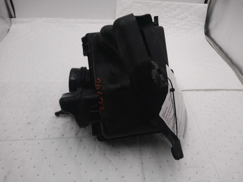 Used Left Air Cleaner Assembly fits: 2018 Infiniti Q50 3.0L VR30DDTT Left Grade