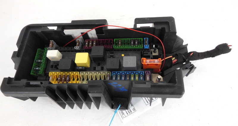 2013-2016 Mercedes-Benz GL450 Rear Relay Fuse Box OEM