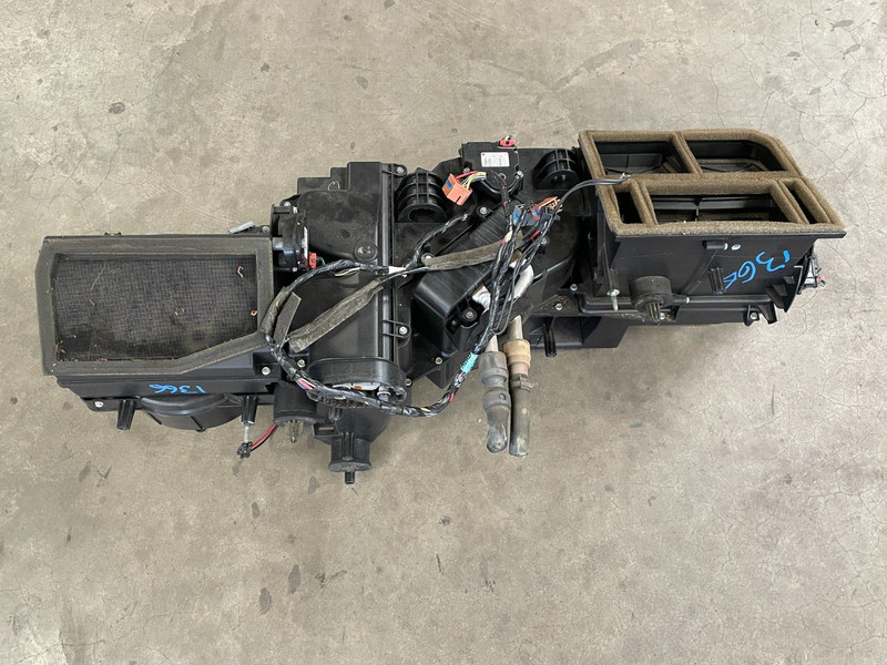 03-07 Hummer H2 HVAC AC Climate Heater Core Blower Motor Housing Box 1366 OEM