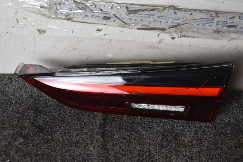 2021-2023 BMW M4 BASE REAR RIGHT TAIL LIGHT FACTORY OEM