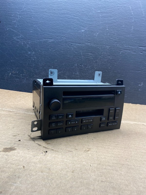 2003 - 2005 Lincoln Town Car RDS AM/FM Radio Tape CD Player ad3399 DG
