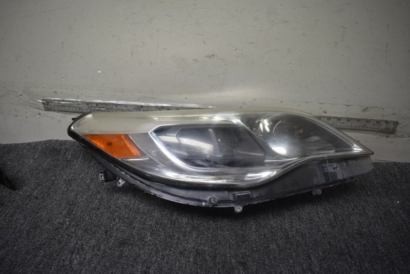 HEADLIGHT RIGHT SIDE FACTORY OEM