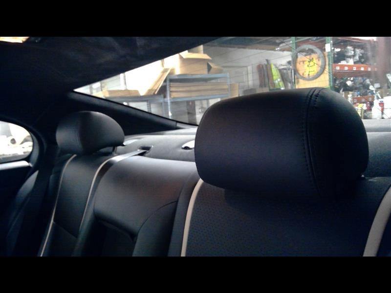 Driver & Passenger Rear Headrests Black Leather Fits 09 10 11 12 13 14 15 XF