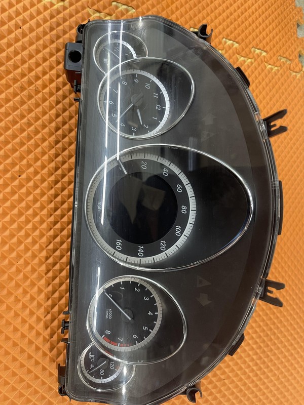 2013 Mercedes Benz W207 Coupe Speedometer Assembly Tested Oem 2129001314 131K.