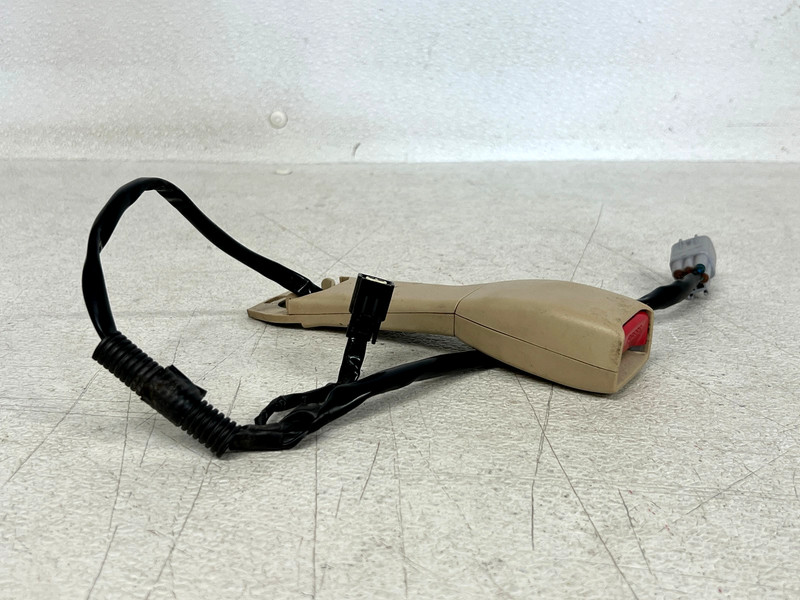 ⭐2003-2006 LEXUS LS430 FRONT LEFT SIDE LH SEAT BELT BUCKLE ASSEMBLY OEM LOT2646