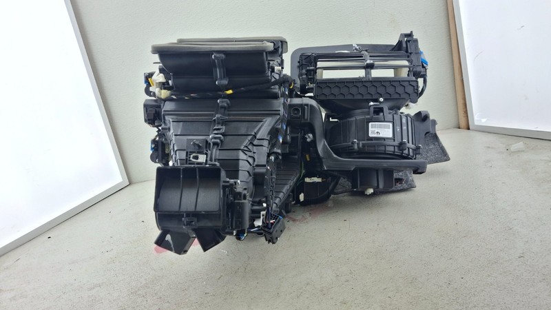 2022-2025 Jeep Compass A/C AC EVAPORATOR Heater ASSEMBLY OEM 68541194AC