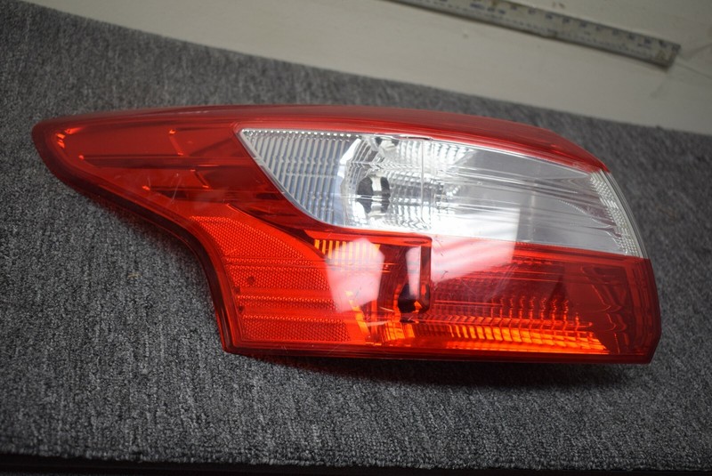 2014 FORD FOCUS TAIL LIGHT LEFT SIDE FACTORY OEM