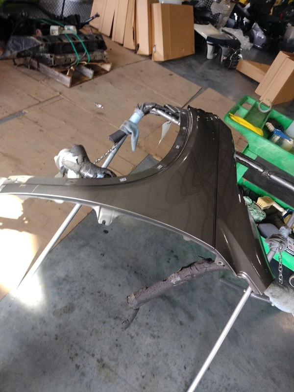 2015 Kia Sorento Front Left Fender Grey OEM Used NJ25-20459-499506 114K Miles