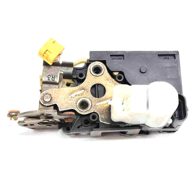 2005 Yukon Front RH Passenger Door Latch Assembly OEM 15110645