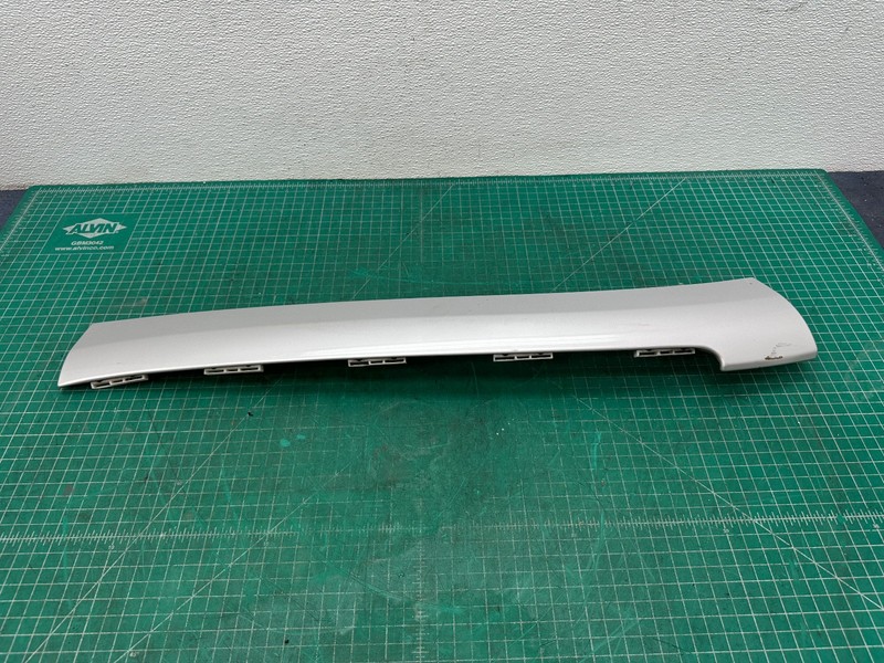 10-15 Lexus IS250 IS350 RIGHT WINDSHIELD BODY A PILLAR MOLDING COVER OEM