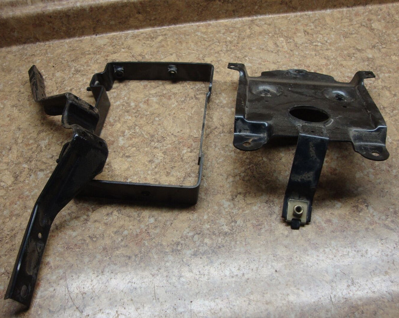 2008 Lambretta Uno 150 Scooter Body Frame Mounts Hardware Brackets Brace H12