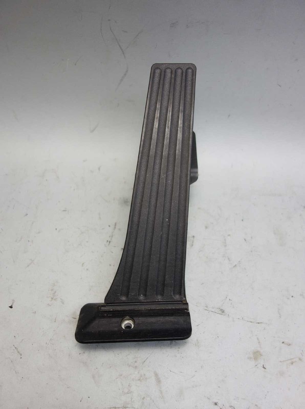 2008-2017 BMW E82 E88 F22 F23 F30 F32 i3 Manual Transmission Gas Pedal OEM