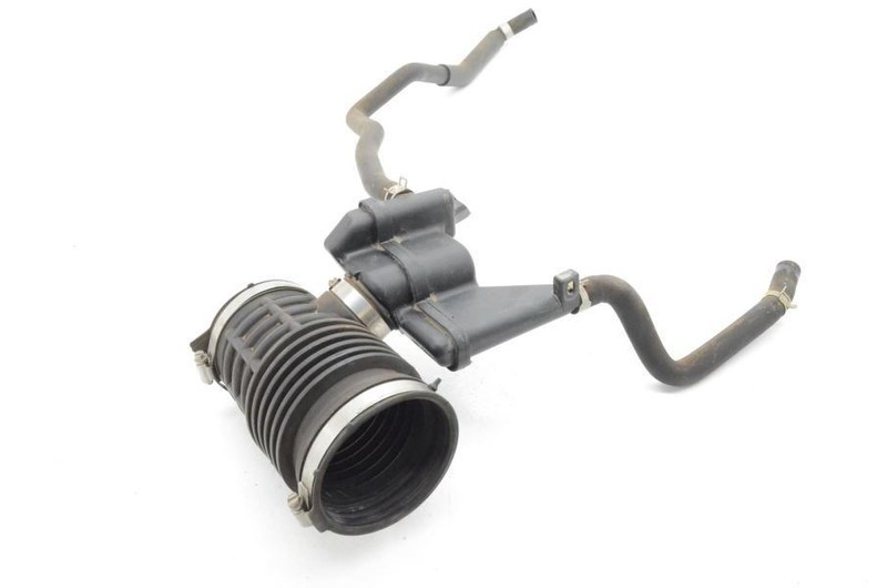 2017-2018 Nissan Titan 5.6L 4x4 Throttle Body Intake Tube with Resonator