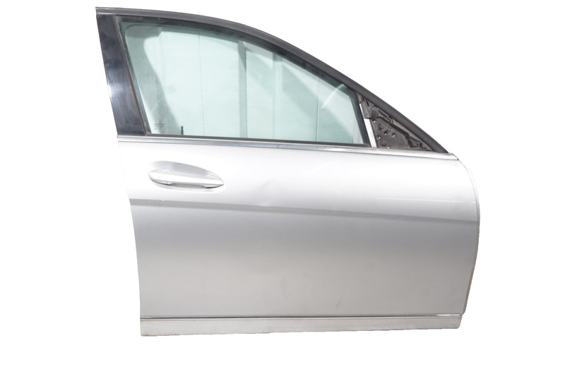 2012-2014 MERCEDES BENZ C300 W204 FRONT RIGHT SIDE DOOR OEM HAS DENTS SCRATCHES
