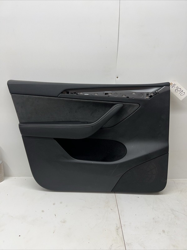 20-23 TESLA MODEL Y FRONT LEFT DOOR PANEL Assembly 1997294-00 N-4890 C2