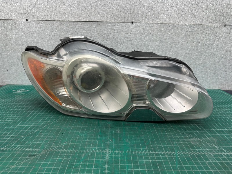 09-11 JAGUAR XF X250 FRONT RIGHT PASSENGER SIDE XENON HEADLIGHT OEM 8X2313W029