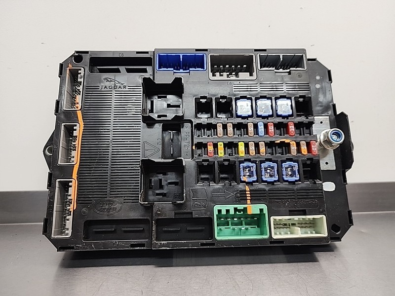 13 JAGUAR XF BCM BODY CONTROL MODULE Front Interior FUSE BOXDX23-14B476-AG OE