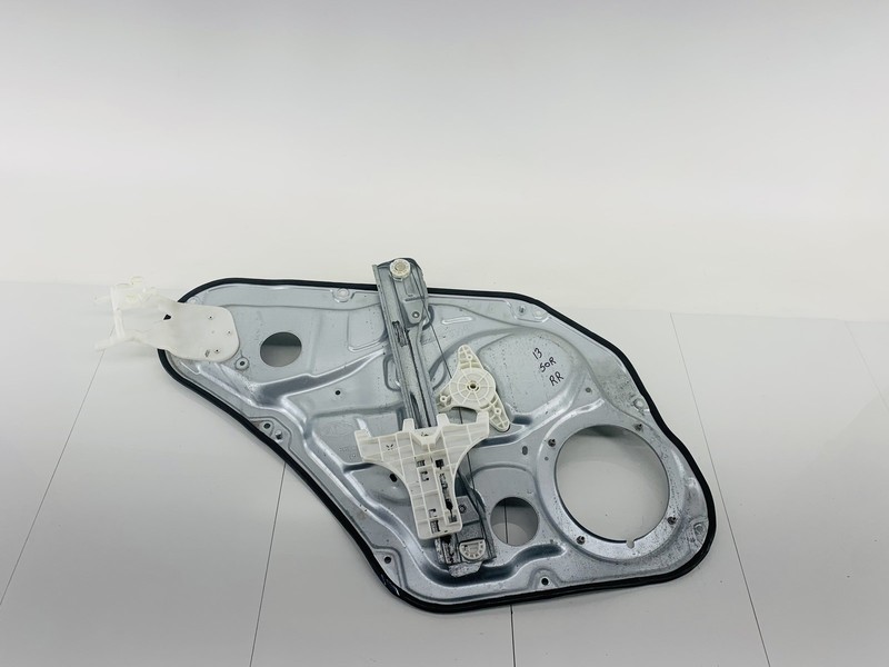 11-15 KIA SORENTO REAR RIGHT SIDE DOOR WINDOW GLASS REGULATOR & CARRIER OEM