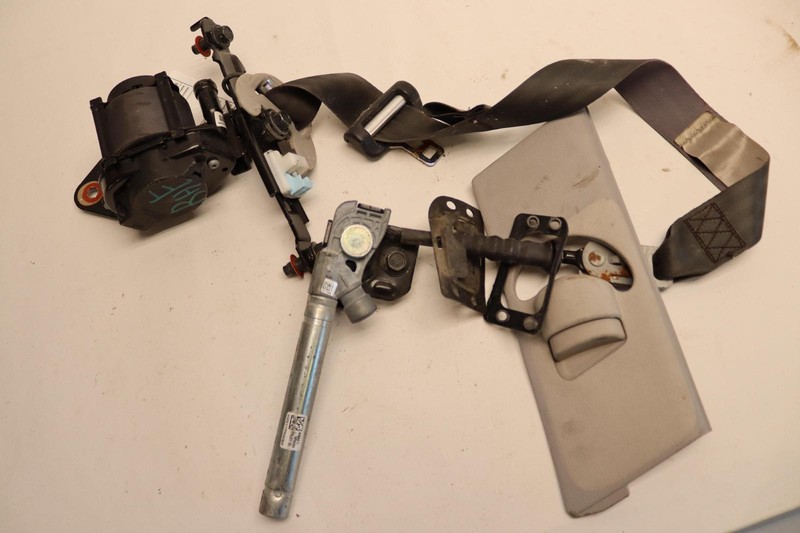2014-2016 KIA CADENZA FRONT RIGHT PASSENGER SIDE SEAT BELT ASSEMBLY OEM