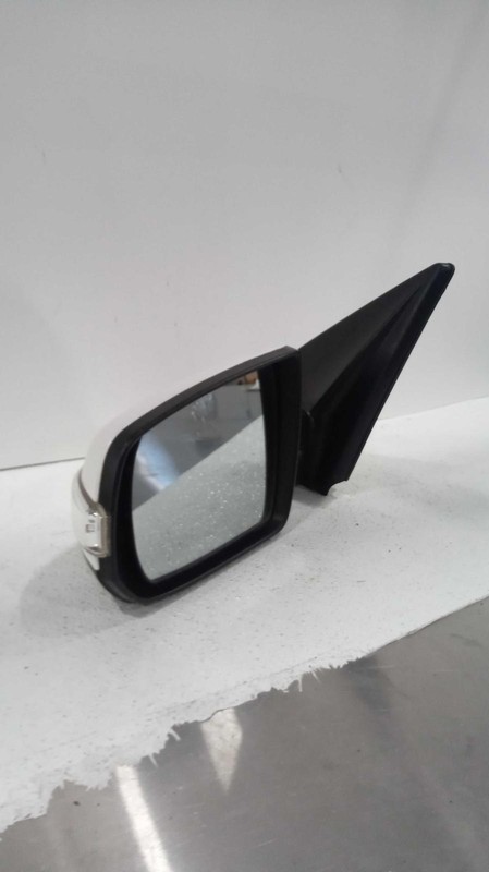 2013 KIA Sorento LH Door Mirror Assembly White OEM 468625 133K Miles