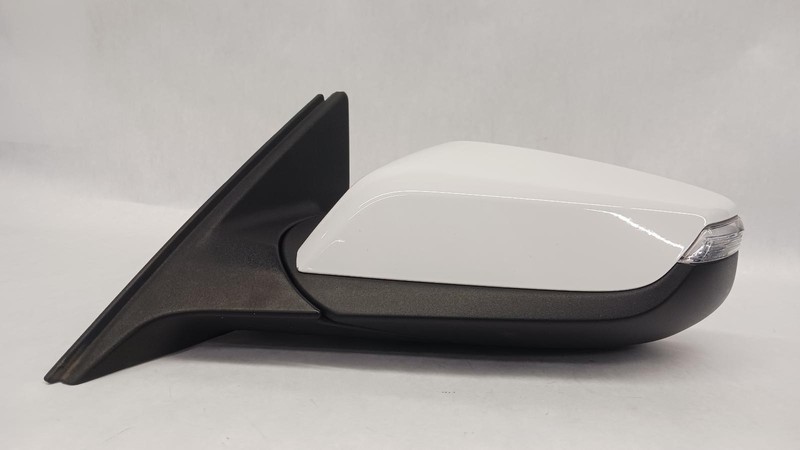16-'18 CHEVROLET MALIBU Left driver Door Mirror Power w/blind spot OEM Grade A!