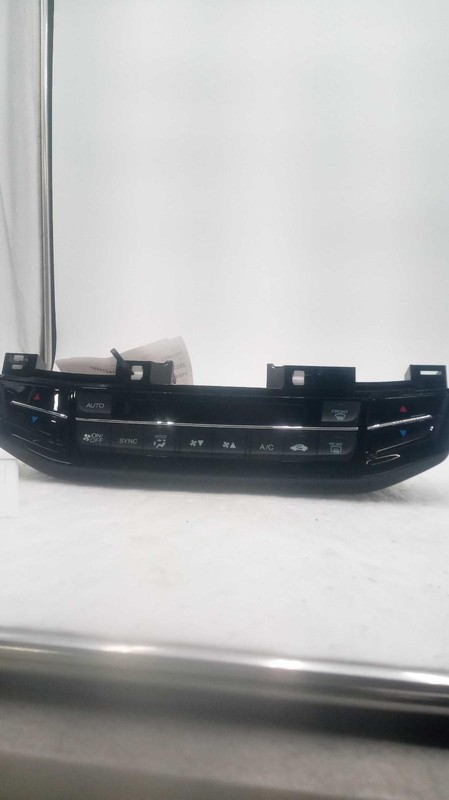 2017 Honda Accord A/C Selector Switch OEM Red 79600T2FA71 71K Miles