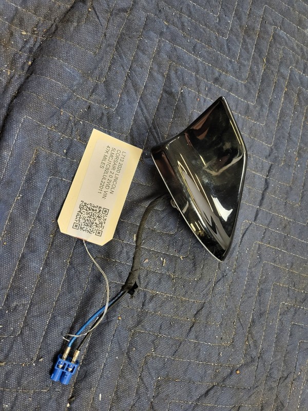 Used Oem Lincoln Exterior Roof Shark Antenna for 2020-2025 Corsair