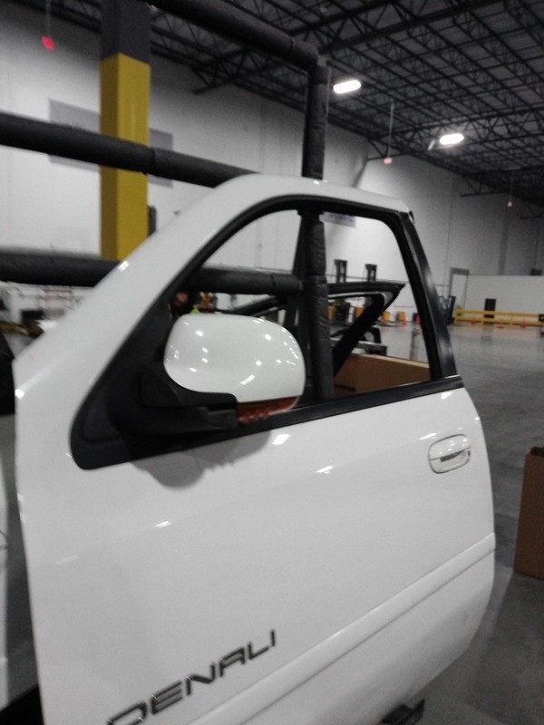 2005 GMC Envoy Left Front Door White 4DR SUV OEM Used Part 399336