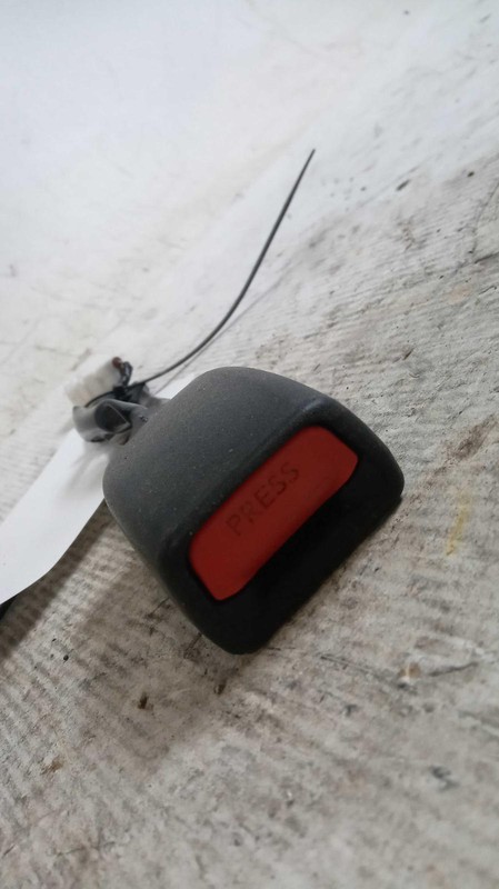 2017 Toyota Camry Front Right Seat Belt OEM White Used 50K Miles 7323006700C0