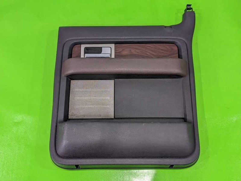 10 F150 PLATINUM PASSENGER RIGHT REAR INTERIORDOOR PANEL OEM 3938-106