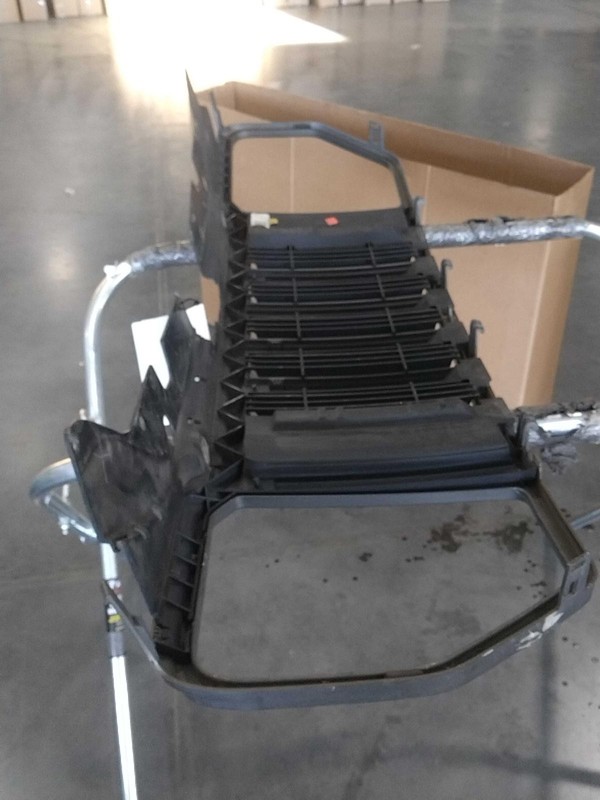 2012 Jeep Liberty Grille OEM Grey 4DR SUV Used 5KH101W1AD 166K Miles