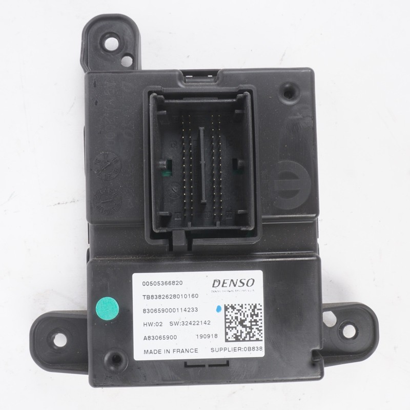 2017 - 2022 Alfa Romeo Giulia Climate Heater Control Module 00505366820 OEM