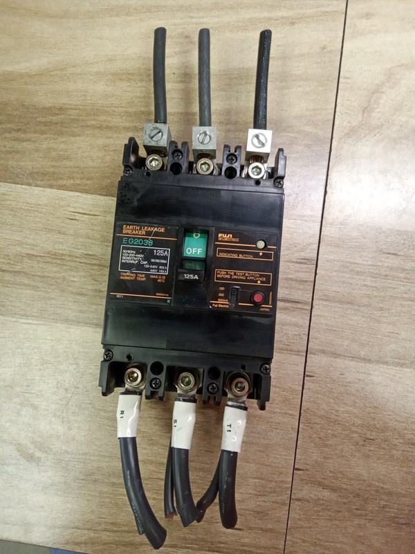 Fuji Electric 3 Pole Breaker EG203B 125A *Free Shipping *
