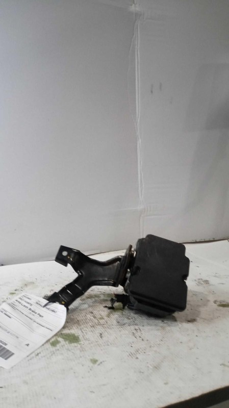 2017 KIA Forte ABS Pump & Motor Assembly OEM 58920B0200 70k Miles White