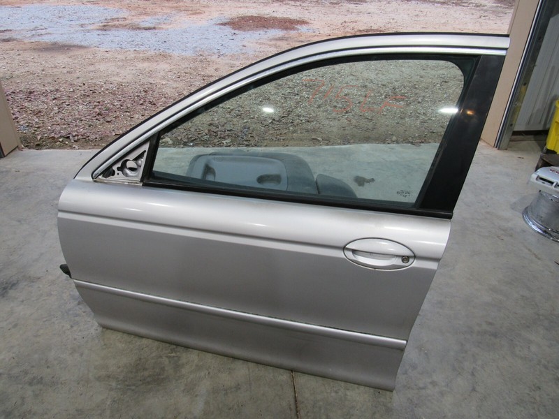 02 03 04 05 06 07 08 JAGUAR X-TYPE LEFT DRIVER FRONT DOOR , 02 FROM VIN C4183
