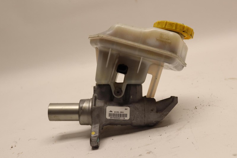 2016-2022 JEEP GRAND CHEROKEE POWER BRAKE MASTER CYLINDER W/ TANK OEM